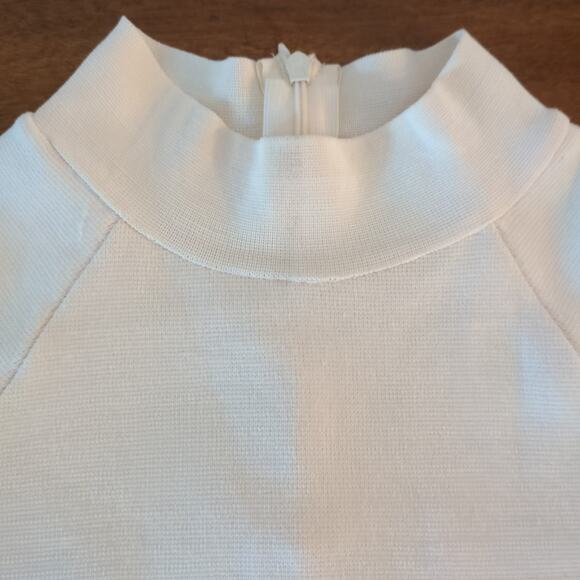 ZARA women's knit Mock Neck short sleeve cream color top women's size Small GUC - Picture 2 of 7